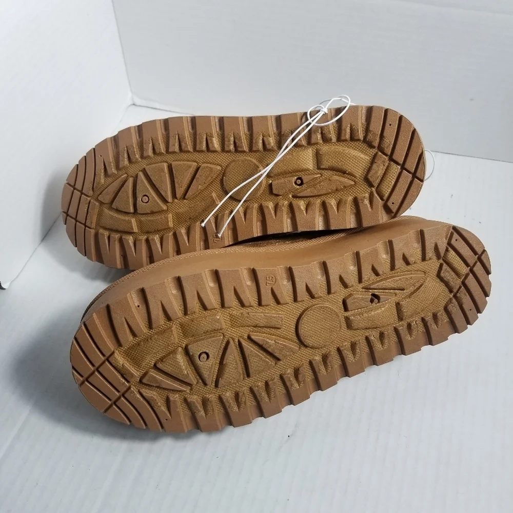 NWT MUDD BROWN PLATFORM CLOG SIZE 7.5